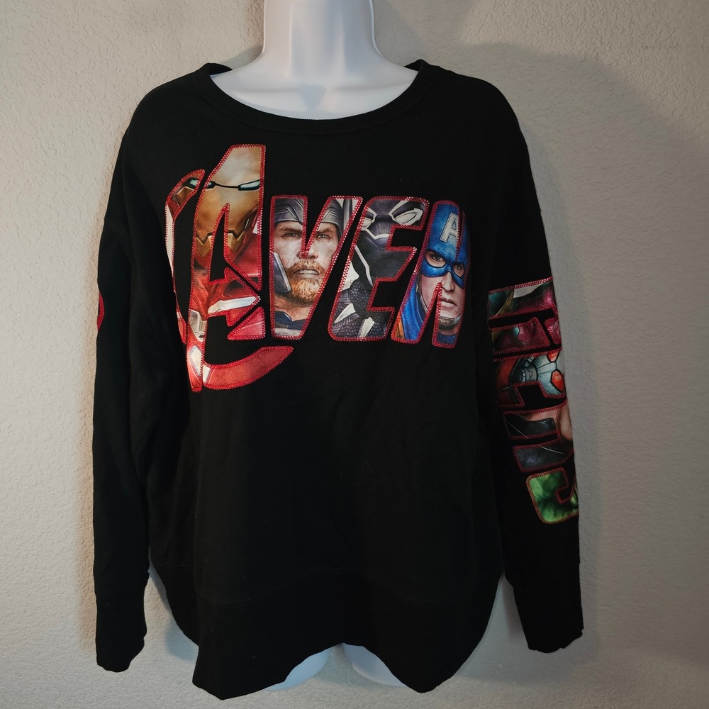 Disney Park exclusive Marvel embroidered sleeve detail avengers‎ xl sweatshirt